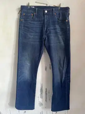 Celana jeans levis 501