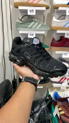 Nike TN fullblack