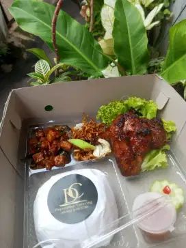 Catering nasi box nasi kotak atau besek