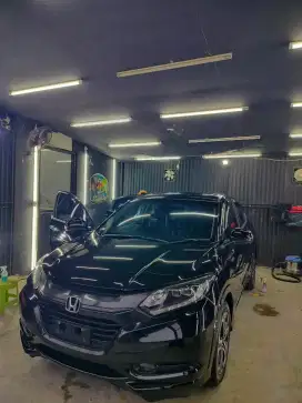 Jasa poles mobil dan pengecatan mobil