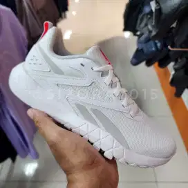 Sepatu Reebok ORIGINAL FLEXAGON ENERGY TR 4 Women White Grey