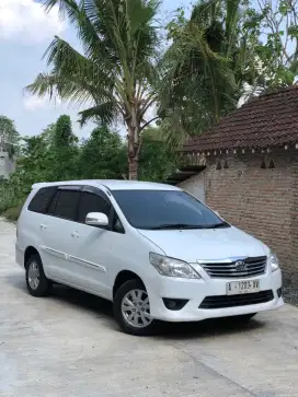 Innova G 2012 Automatic