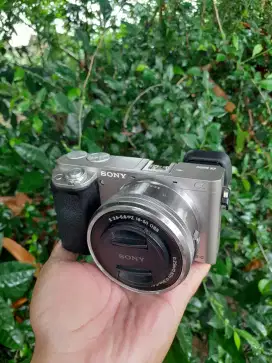 Kamera sony a6000 lensa kit