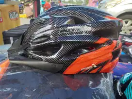 Helm sepeda dimirahkeun