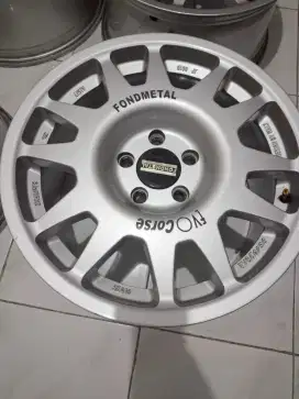 Velg R17  Evocorse Fondmetal 5x114 x8 inch ET 35