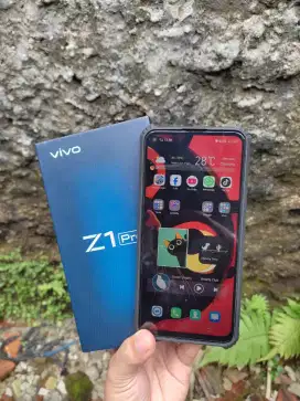 Vivo Z1 Pro 6/128 ( Biru )