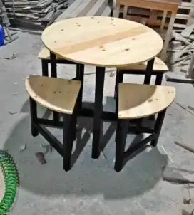 Meja bulat kayu jati Belanda
