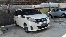 NISSAN SERENA PUTIH 2019 KM RENDAH