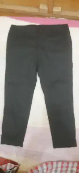 Celana kerja hitam