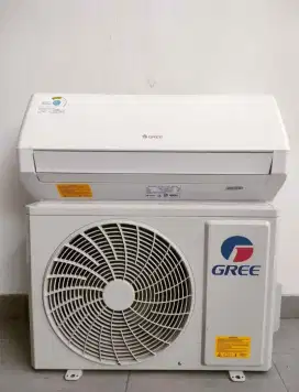 ac gree 1/2 pk like new