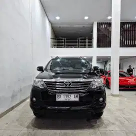 FORTUNER TRD Bensin Automatic 2011 / 2012 hitam toyota sportivo