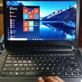 Laptop lenovo kondisi hidup nyala minus case