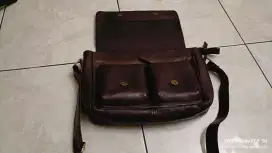 Tas kulit asli seperti baru