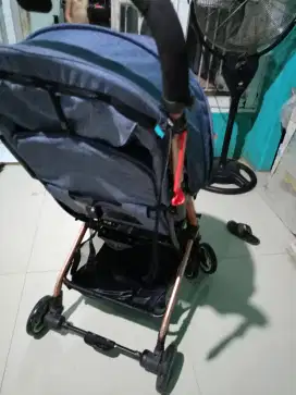 Stroler bayi siap pakai masih bagus layak bisa dilipet cabin size