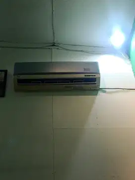 Di jual murah AC LG HERCULES 670 (1PK)