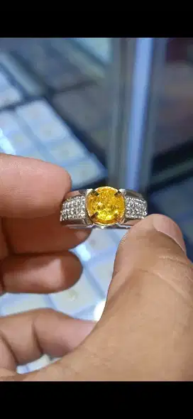 Natural Yellow Safir Srilanka 2,11Crat
