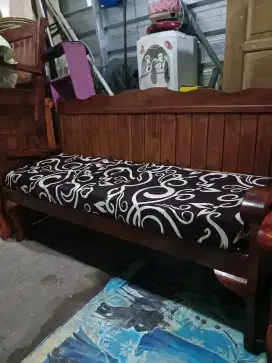 Monggo yg minat kursi kayu resban besar panjang juooozzz istimewa