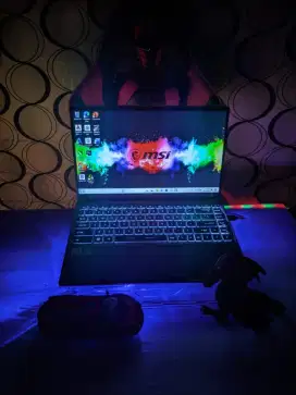 [SSD 512GB] LAPTOP Msi Modern 14 Core i5-8250u Ram 8Gb/Ssd 512Gb Murah