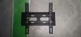 Kali aja ada yg minat bracket TV