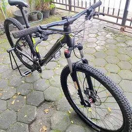 Sepeda THRILL VANQUISH ELITE mtb 27.5 sudah upgrade