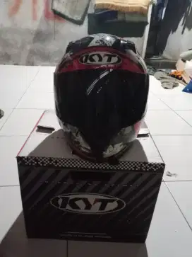 Helm KYT R10 Original