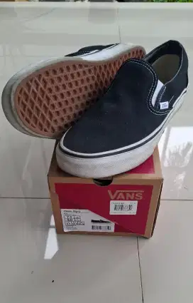 Sepatu vans slip ukuran 40