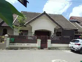 RUMAH MURAH STRATEGIS DEKAT JL RAYA KADISOKA MAGUWOHARJO SLEMAN YOGYA