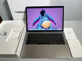 MacBook Air 13 inch Retina 2018
