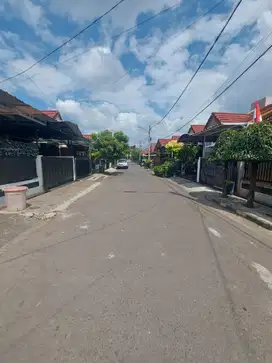 Dijual Rumah 1,5 Lantai di Setra Dago Antapani Bandung