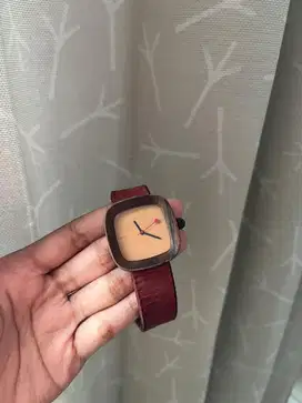 Jam tangan pala nusantara