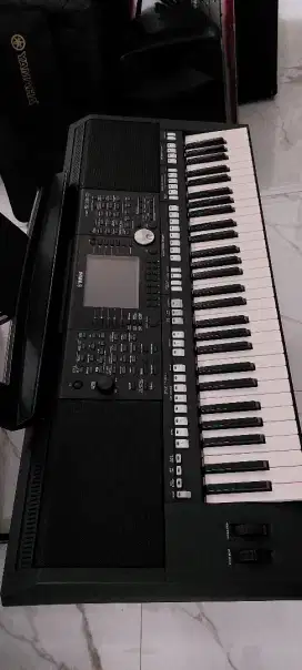 Keyboard yamaha Psr-S 950