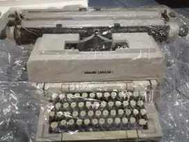Mesin Tik Olivetti Linea 98