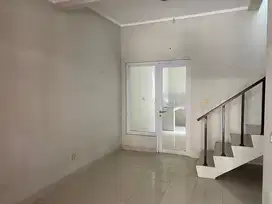 Rumah 2 Lantai Siap Huni SHM Di Premier Village Cipondoh Tangerang