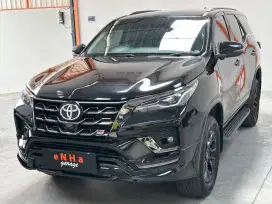 Fortuner GR 2.8 4x2 hitam 2022 termurahhhhhhh