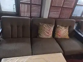 1 SET KURSI MEJA TAMU