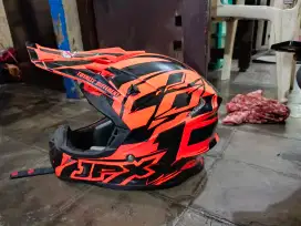 Helm jpx cros size xl