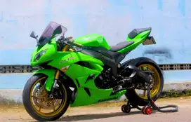 Kawasaki ZX6R bmw g310 gs versys 650 cbr650 low oddo