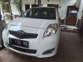 Toyota yaris 2009 e manual