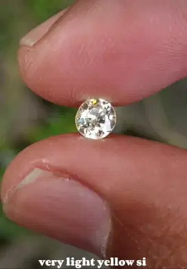 Natural Diamond Banjar light Yellow 0,36 ct