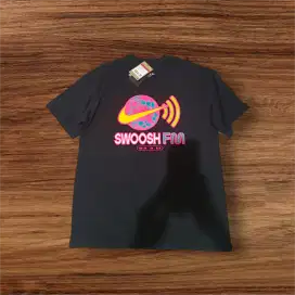 T-SHIRT NIKE SWOOSH FM