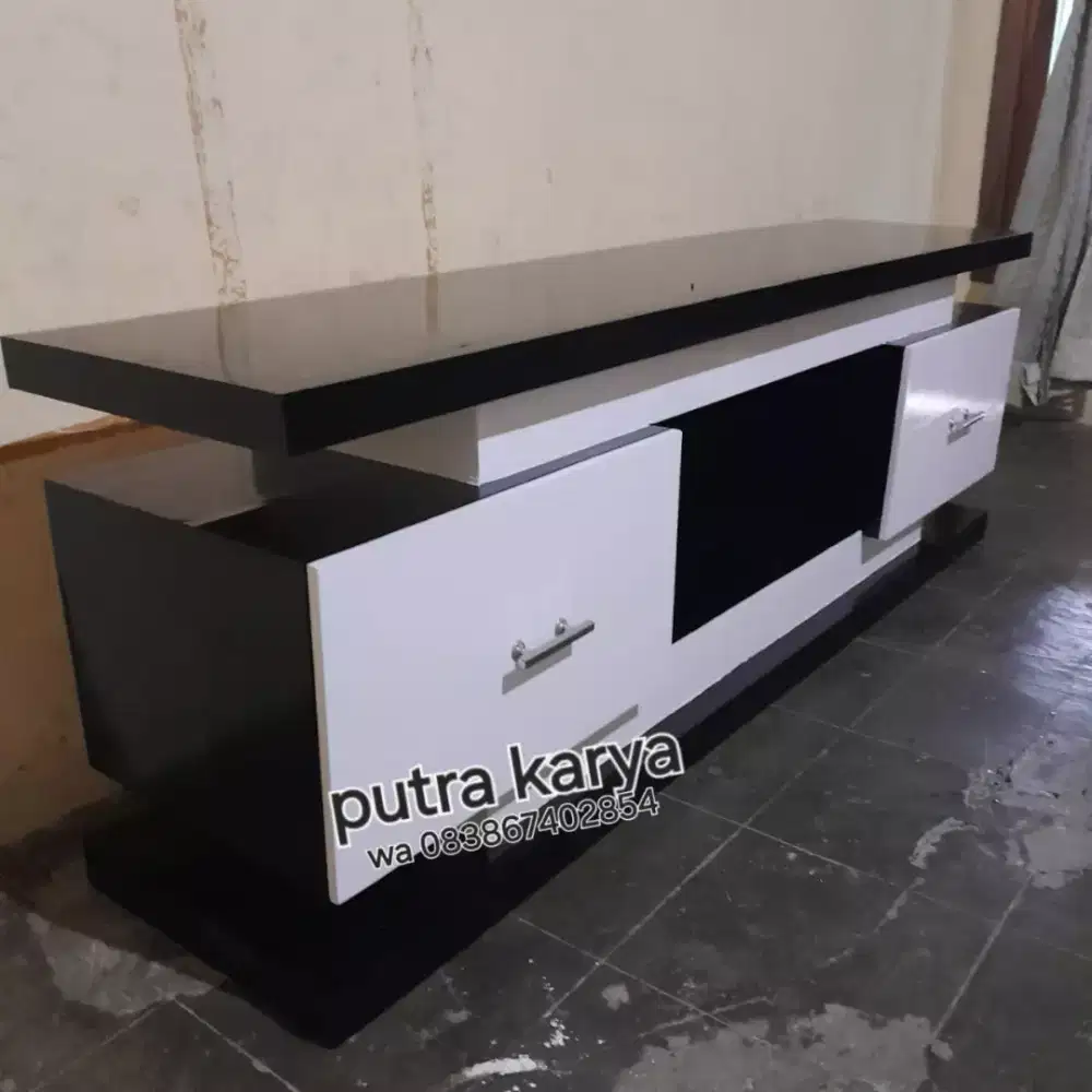 Meja tv panjang