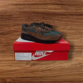 NIKE AIR MAX 1 BROWN