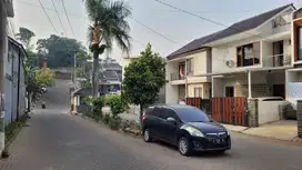 Rumah Kota Bandung 2LT Siap Huni 5mnt KFC jungberung Over Kredit nego