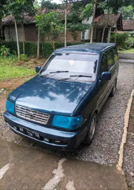 Toyota Kijang LGX 2.0 Efi (injeksi)