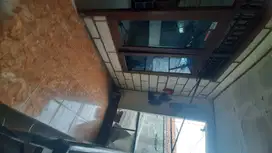 Dikontrakan Rumah Tinggal, Lokasi Strategis dekat halte TJ