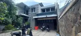 Dijual Disewakan Rumah Besar Furnished di Setramurni