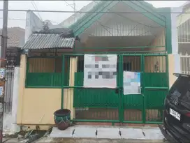 DiSewakan Rumah Siap Huni Lebak Permai Surabaya.