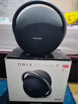 Onix Studio 7 Harman/Kardon