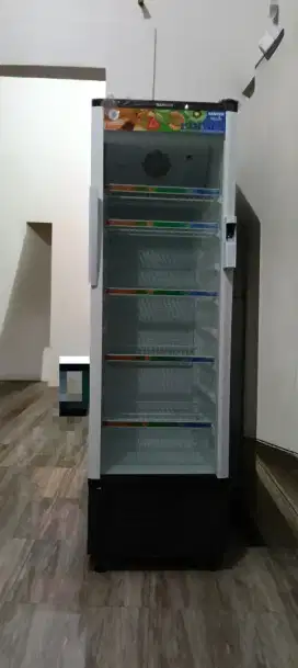 Jual showcase merk sanken 5rak
