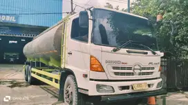 Hino FL 235 jw tangki stenlis 28 KL